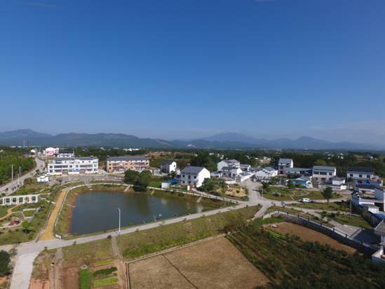 潜山市黄铺镇：泼墨挥毫擘画山水田园时代长卷